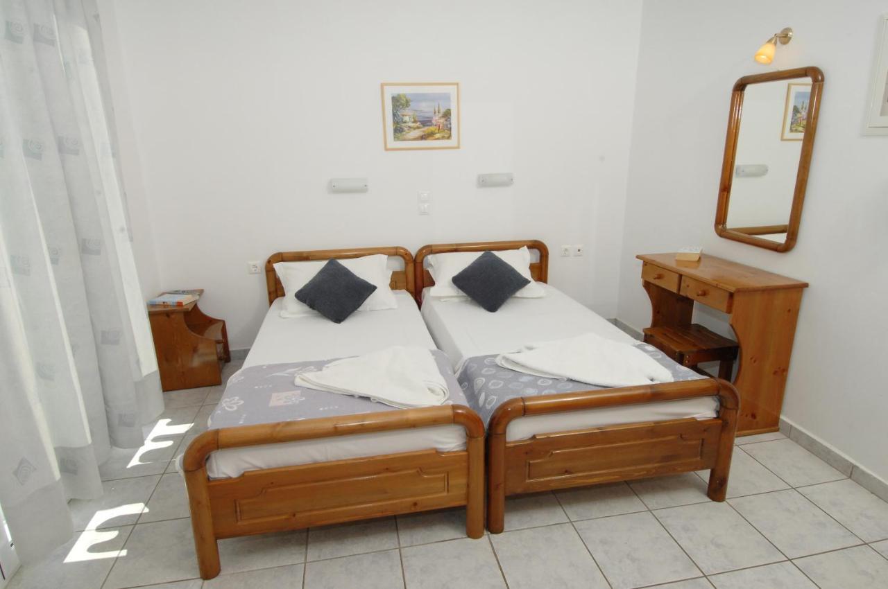 Alexis Studios And Apartments Ajía Effimía Kültér fotó
