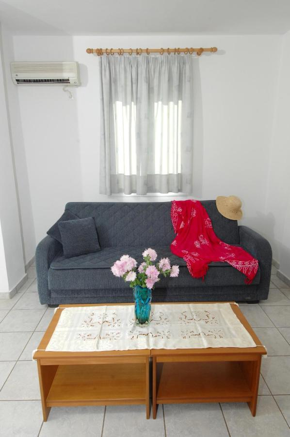 Alexis Studios And Apartments Ajía Effimía Kültér fotó